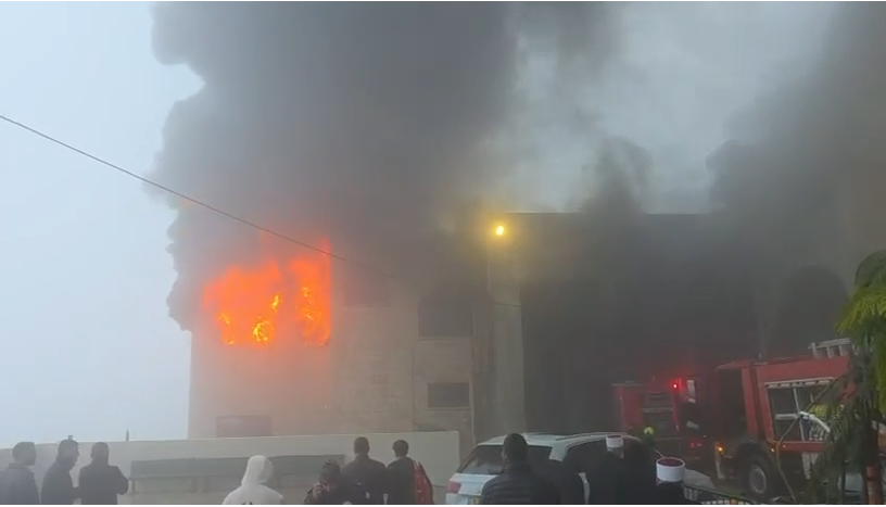 حريق في عين قينيا واخالاء في سلوان بالقدس